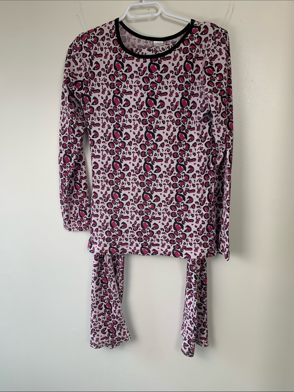 Girls' Long-Sleeve Pink Leopard Print Pajama Set